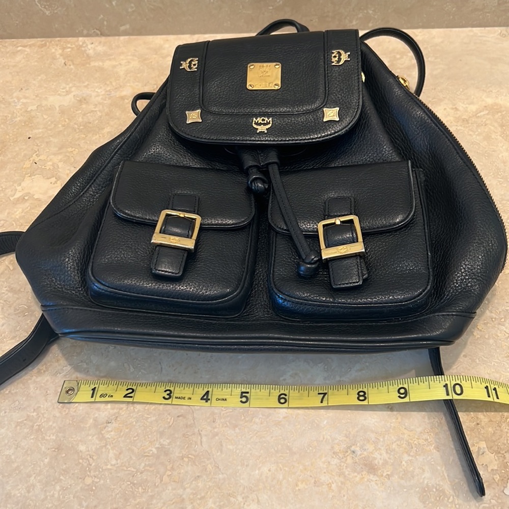 Beautiful MCM leather Backpack - Picture 15 of 16